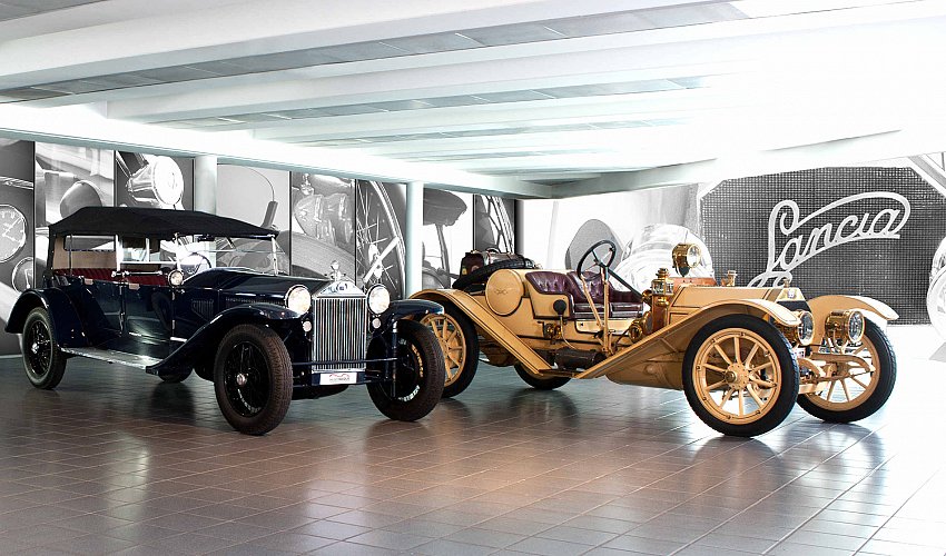 Nicolis Museum of Auto, Technology, Mechanics